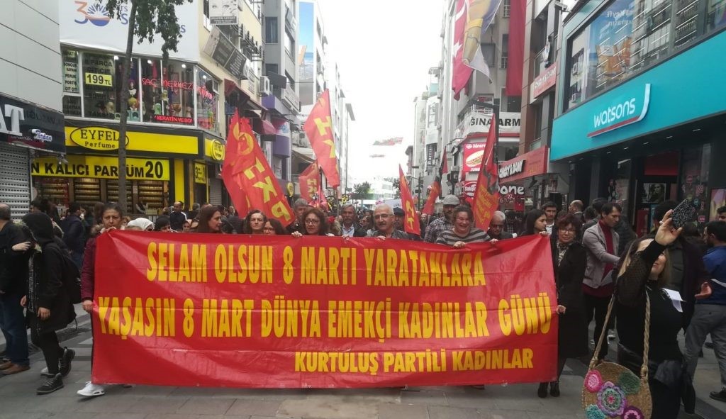 Yaşasın 8 Mart Dünya Emekçi Kadınlar Günü! Kadınlar Uyanın! Harekete Geçin! Savaşın!