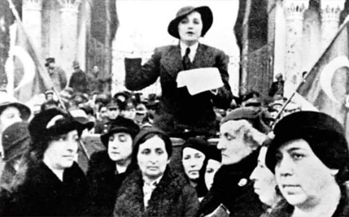 100. Yılında Kadınların Objektifinden ve Kaleminden Laik Cumhuriyet